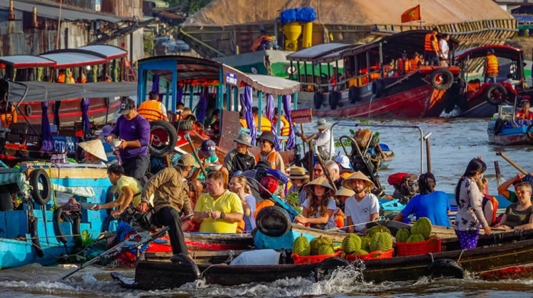 Chợ nổi Cái Răng