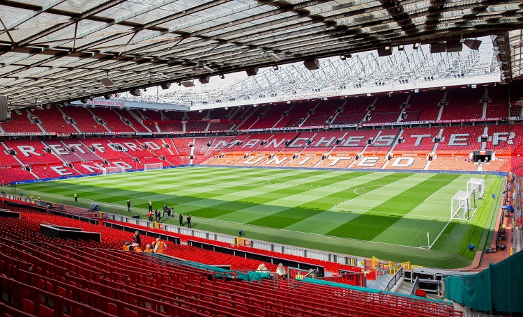 Sân vận động Old Trafford ở Manchester - sân nhà của "Quỷ đỏ Manchester United" Old Trafford