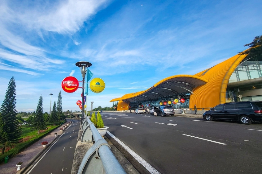 S&acirc;n bay Li&ecirc;n Khương l&agrave; cửa ng&otilde; h&agrave;ng kh&ocirc;ng duy nhất kết nối trực tiếp kh&aacute;ch du lịch