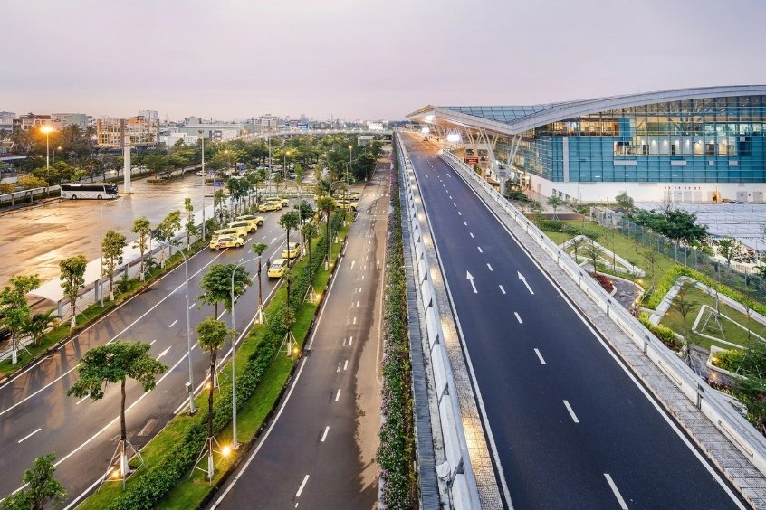 S&acirc;n bay Quốc tế Đ&agrave; Nẵng - Đ&oacute;ng vai tr&ograve; cửa ng&otilde; h&agrave;ng kh&ocirc;ng ch&iacute;nh cho khu vực miền Trung