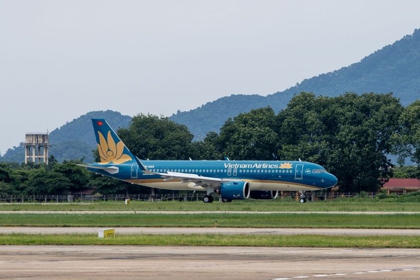 Vietnam Airlines - H&atilde;ng h&agrave;ng kh&ocirc;ng khai th&aacute;c đường bay từ Đồng Hới đi H&agrave; Nội&nbsp;