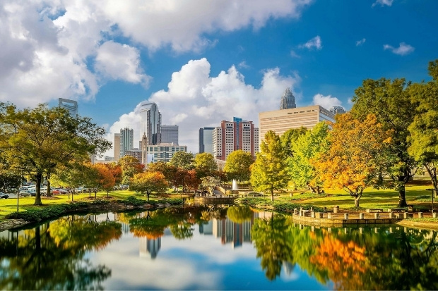 Cảnh thu lãng mạn ở Charlotte, điểm đến được yêu thích