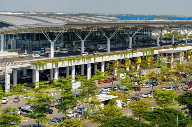 S&acirc;n bay quốc tế Nội B&agrave;i với khu vực nh&agrave; ga quốc tế T2 tại H&agrave; Nội 