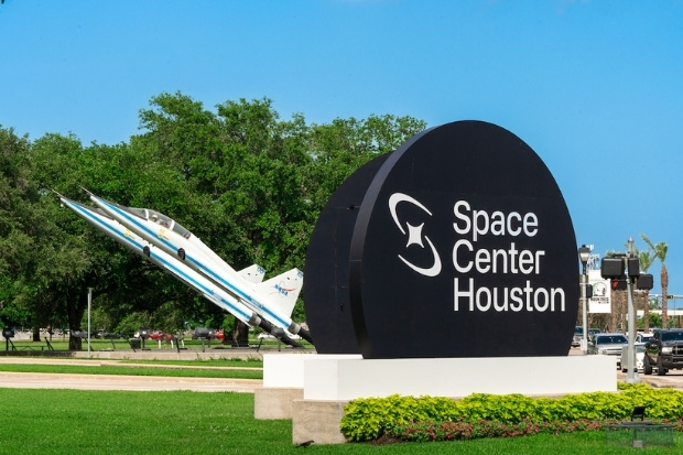 Space Center Houston biểu tượng khoa học kh&ocirc;ng gian th&agrave;nh phố Houston