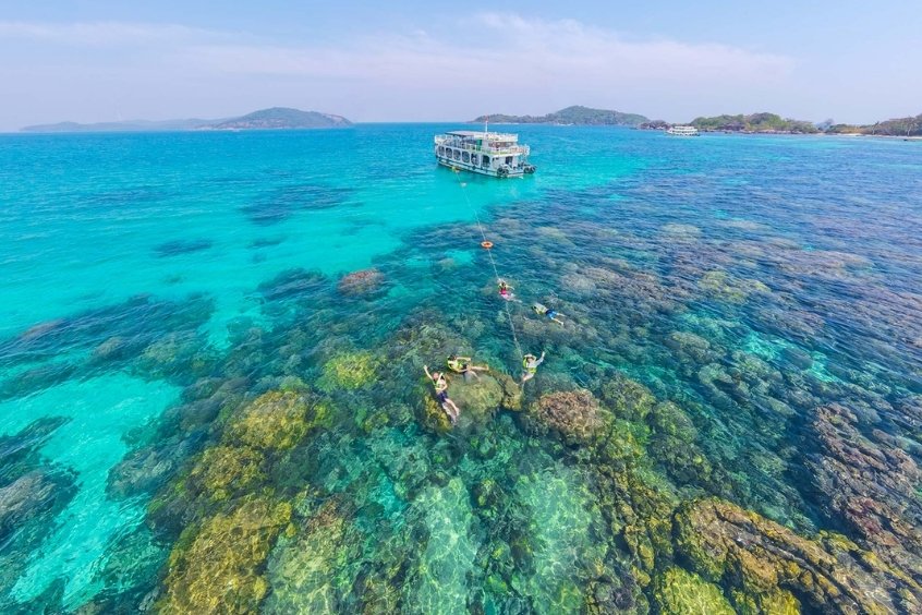 Du kh&aacute;ch trải nghiệm lặn ngắm san h&ocirc; tại v&ugrave;ng biển ph&iacute;a Nam đảo Ph&uacute; Quốc