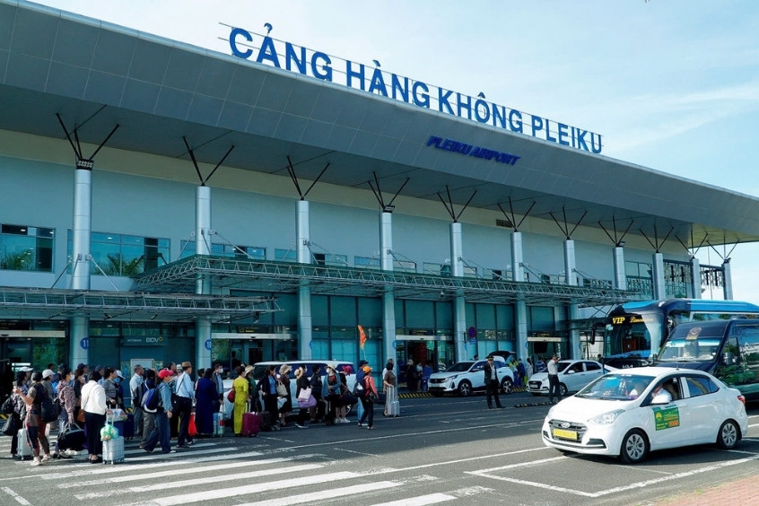 Sảnh đ&oacute;n tại cảng h&agrave;ng kh&ocirc;ng Pleiku &ndash; Nơi đ&oacute;n bạn đến chuyến h&agrave;nh tr&igrave;nh kh&aacute;m ph&aacute; linh hồn T&acirc;y Nguy&ecirc;n