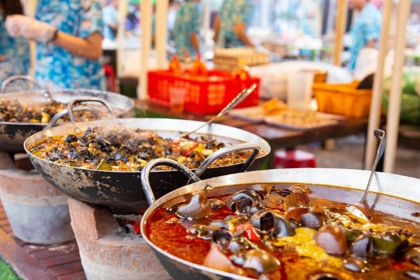 Ốc h&uacute;t l&agrave; m&oacute;n ăn sẽ khơi dậy vị gi&aacute;c của mọi du kh&aacute;ch