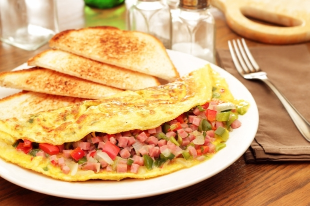 Món Denver Omelet thơm ngon đặc trưng ẩm thực miền Tây Mỹ