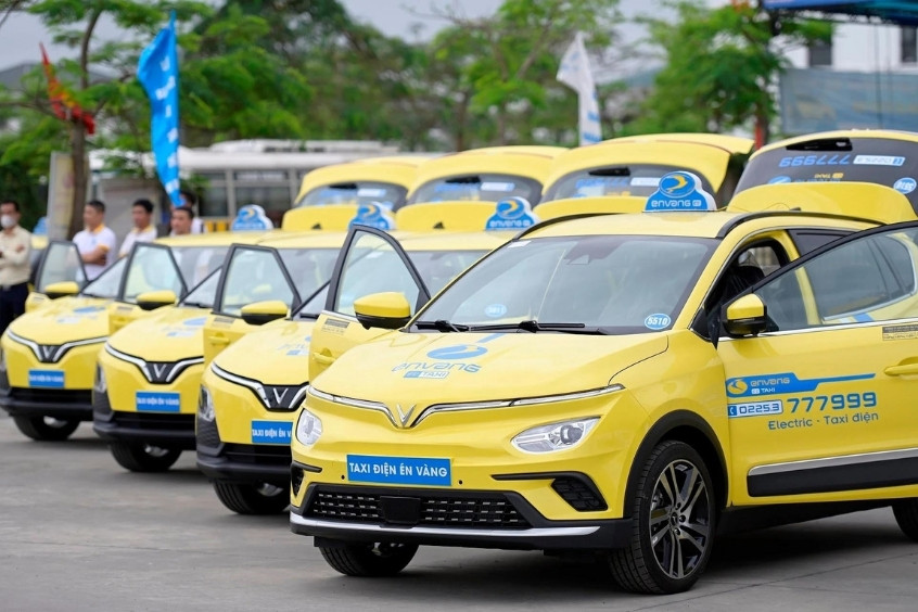 Taxi điện - Phương tiện linh hoạt c&oacute; thể t&igrave;m thấy ở bất kỳ nơi đ&acirc;u