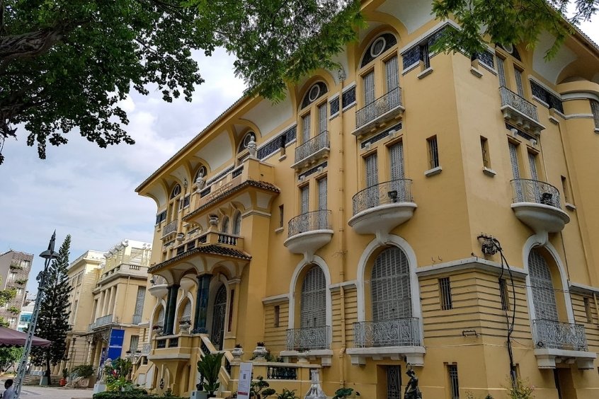 Bảo t&agrave;ng Mỹ thuật Th&agrave;nh phố Hồ Ch&iacute; Minh, một địa danh văn h&oacute;a v&agrave; kiến tr&uacute;c nổi bật tại Quận 1, TP.HCM