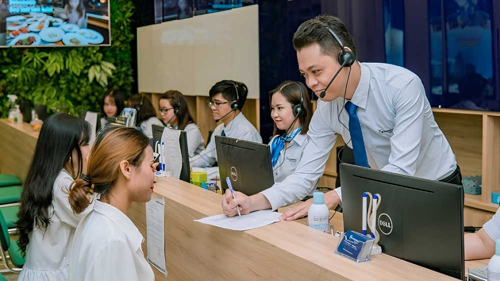 Đặt v&eacute; m&aacute;y bay TP.HCM đi Vienna tại đại l&yacute; uy t&iacute;n