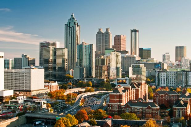 Trung tâm Atlanta nổi bật với những tòa nhà cao tầng giữa khung cảnh mùa thu đầy nắng Trung tâm Atlanta nổi bật với những tòa nhà cao tầng giữa khung cảnh mùa thu đầy nắng