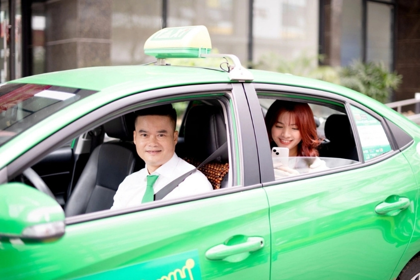 Taxi &ndash; Lựa chọn phổ biến cho gia đ&igrave;nh hoặc nh&oacute;m bạn mang nhiều h&agrave;nh l&yacute;.