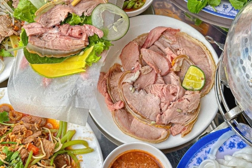 B&ecirc; thui Cầu Mống l&agrave; m&oacute;n ăn đặc sản nổi tiếng của Quảng Nam