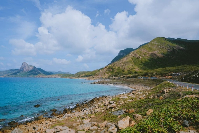 V&eacute; m&aacute;y bay từ TP. Hồ Ch&iacute; Minh đi C&ocirc;n Đảo đưa bạn kh&aacute;m ph&aacute; Mũi C&aacute; Mập địa điểm sống ảo cực chất