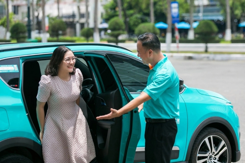 Taxi - Phương &aacute;n Nhanh ch&oacute;ng ph&ugrave; hợp cho nh&oacute;m đ&ocirc;ng người hoặc nhiều h&agrave;nh l&yacute; 