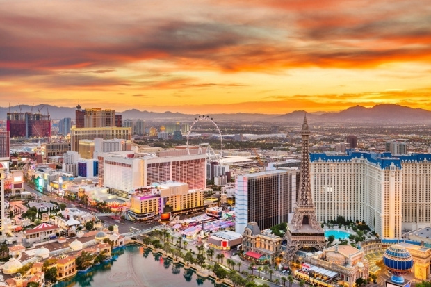 Khung cảnh Las Vegas lung linh về đêm, điểm đến hấp dẫn cho hành trình từ TP. Hồ Chí Minh 