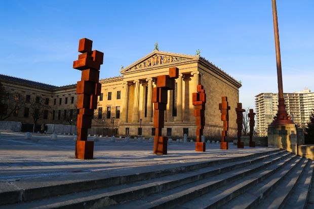 Chi&ecirc;m ngưỡng Bảo t&agrave;ng Nghệ thuật Philadelphia v&agrave; bậc thang Rocky nổi tiếng