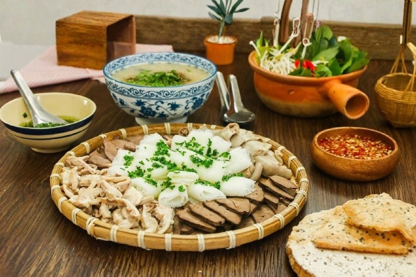 B&aacute;nh hỏi l&ograve;ng heo trứ danh - M&oacute;n ăn s&aacute;ng quốc d&acirc;n tại Quy Nhơn