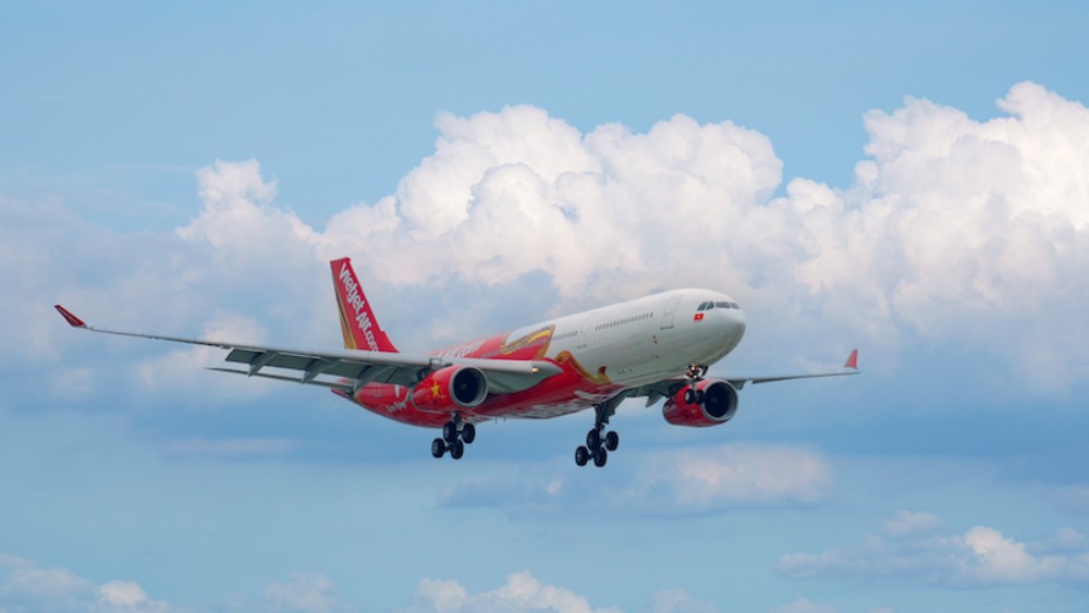 h&igrave;nh ảnh m&aacute;y bay Vietjet bay thẳng từ TP.HCM đến Brisbane