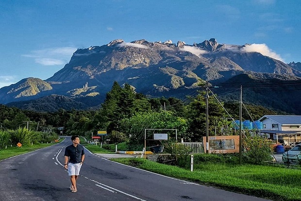 Đường trên đảo Manukan