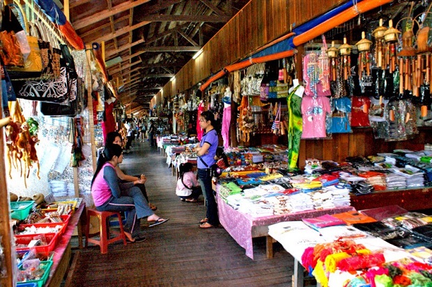 chợ thủ công mỹ nghệ Nabalu Handicraft gần đảo Manukan