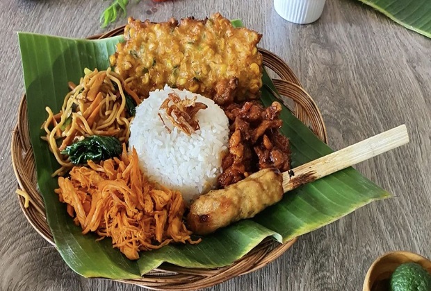 kinh nghiệm du lịch đảo Bali - Nasi Campur 