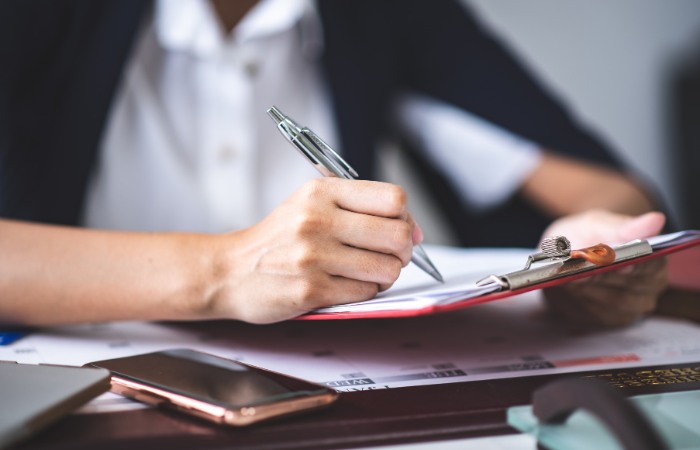 hồ sơ xin cấp thẻ tạm tr&uacute;