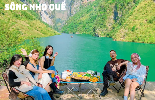 Tour Hà Giang Cao Bằng 5N4D từ TP.HCM | Cổng trời Quản Bạ – Sông Nho Quế – Dinh Thự Họ Vương