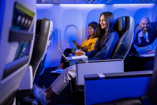 Đặt vé máy bay Alaska Airlines