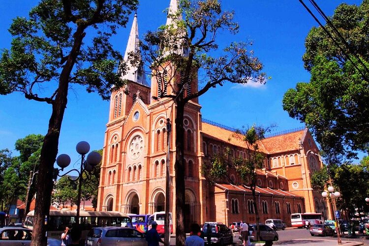 Nhà thờ Đức Bà Sài Gòn