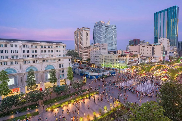 Phố đi bộ Nguyễn Huệ