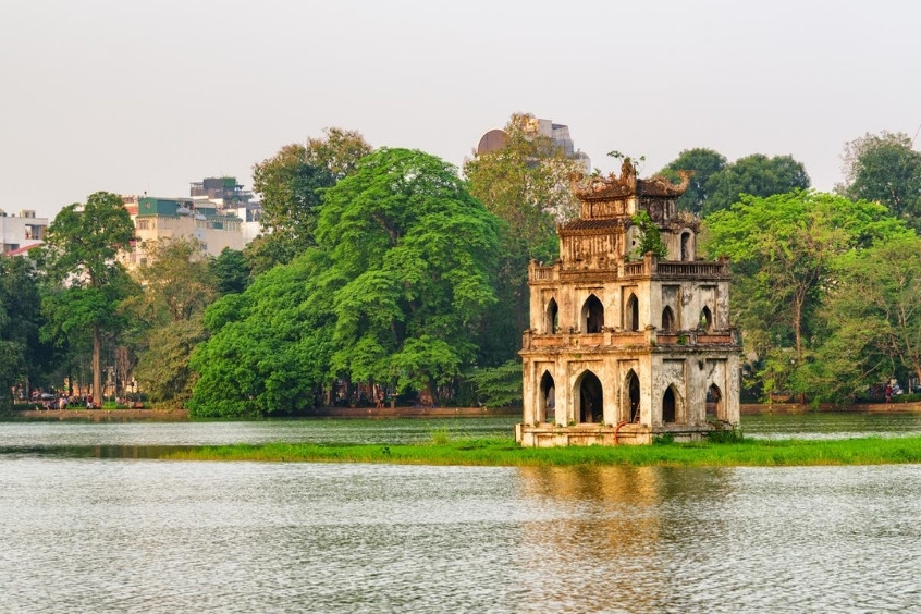 H&igrave;nh ảnh Th&aacute;p R&ugrave;a b&ecirc;n Hồ Gươm đ&atilde; in s&acirc;u v&agrave;o t&acirc;m thức bao thế hệ người H&agrave; Nội