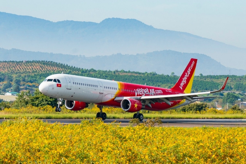 V&eacute; m&aacute;y bay từ Bu&ocirc;n Ma Thuột đi H&agrave; Nội gi&aacute; rẻ c&ugrave;ng h&atilde;ng h&agrave;ng kh&ocirc;ng Vietjet Air