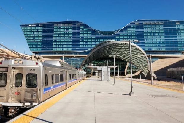Tàu điện A Line tiện lợi kết nối sân bay quốc tế Denver và trung tâm thành phố 