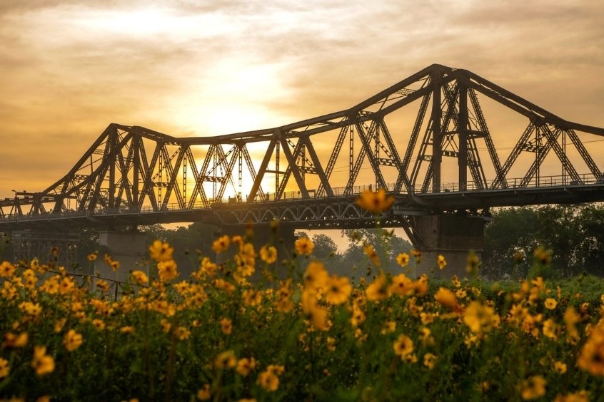 Cầu Long Bi&ecirc;n - Nh&acirc;n chứng lịch sử bắc ngang s&ocirc;ng Hồng với hơn 100 năm tuổi