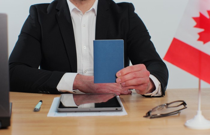 hồ sơ xin visa du học Canada