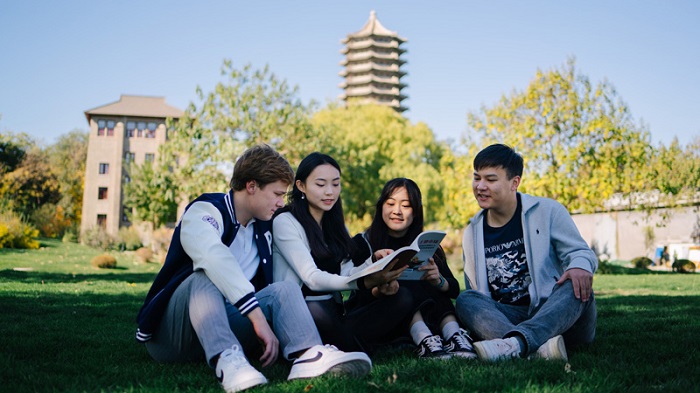 Trung Quốc đang đầu tư mạnh v&agrave;o gi&aacute;o dục