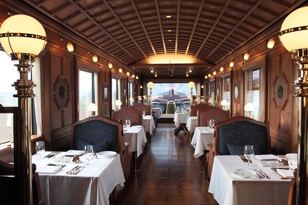 Nhà hàng trên con tàu Seven Stars Nhật Bản