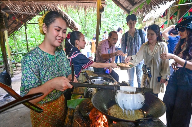 Địa điểm du lịch Malaysia - Khám phá đời sống bản địa