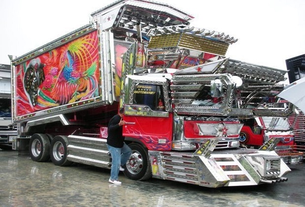 những điều ngộ nghĩnh chỉ có ở nhật bản - xe tải Dekotora