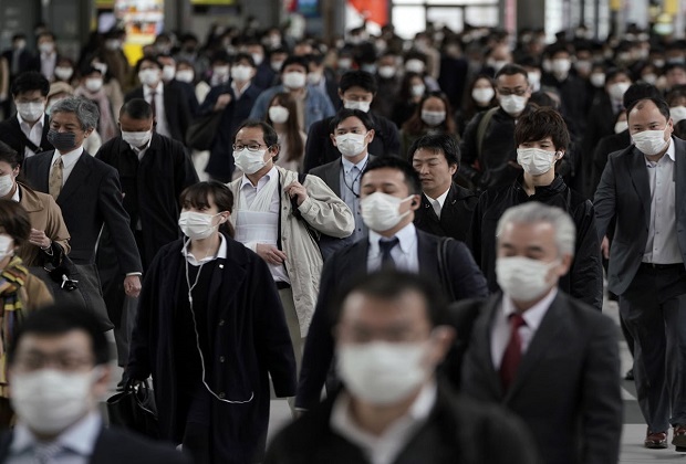 điều ngộ nghĩnh chỉ có ở nhật bản - đeo khẩu trang thường xuyên khi ra đường