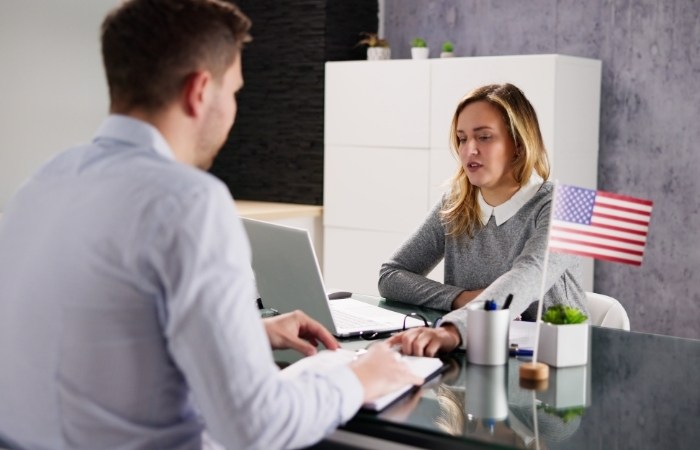 Thủ tục hợp ph&aacute;p h&oacute;a l&atilde;nh sự Hoa Kỳ