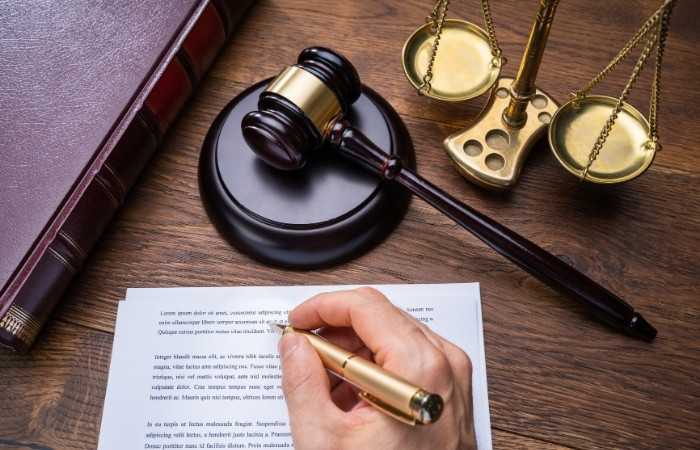 giấy tờ&nbsp;thường được hợp ph&aacute;p h&oacute;a l&atilde;nh sự &Uacute;c