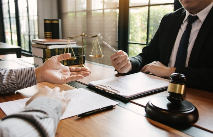 hợp ph&aacute;p h&oacute;a l&atilde;nh sự giấy tờ &Uacute;c