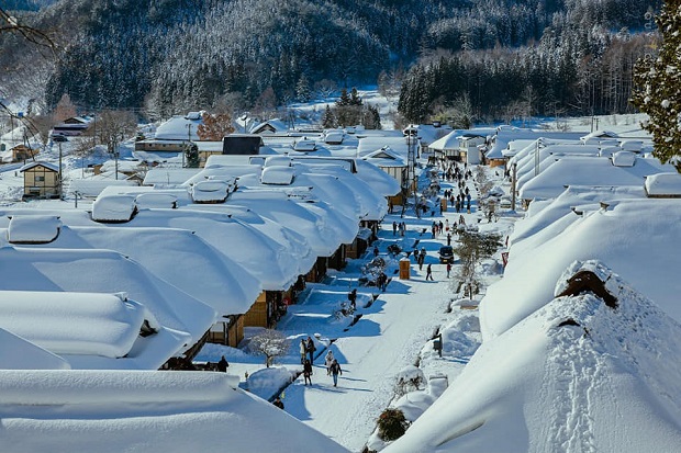 Thời điểm thích hợp để ngắm tuyết trắng, anh đào ở Nhật Bản