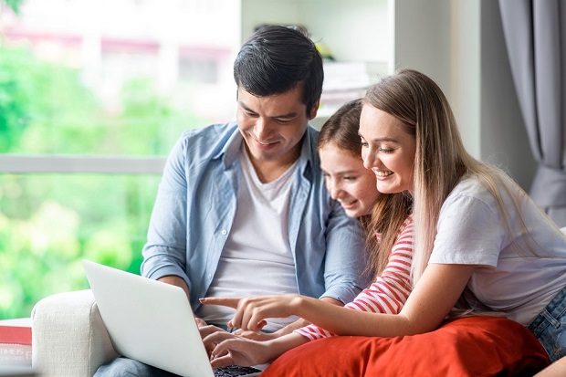 Đặt sớm sẽ giúp bạn mua được vé máy bay giá rẻ cho gia đình khi đi du lịch vào những mùa cao điểm. Mua vé máy bay sớm