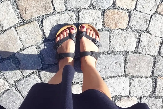 Trang phục du lịch Malaysia mùa mưa