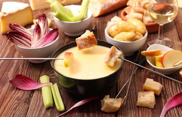 Cheese Fondue (Lẩu phô mai)