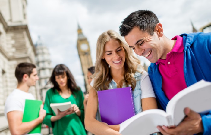 Đối tượng xin visa du học h&egrave; Anh